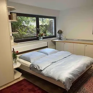 https://schne-ruhige-wohnung-42qm-in-messenhe.topcolognehotels.com